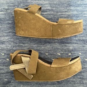 Women’s platforms